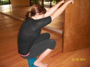 door supported squat